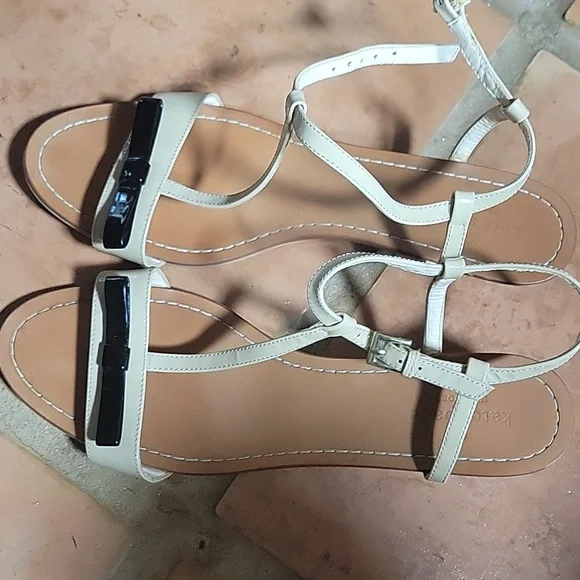 Kate Spade Size 8.5 Cream Wedge Sandals with Black Bow & Back Strap - Picture 1 of 7